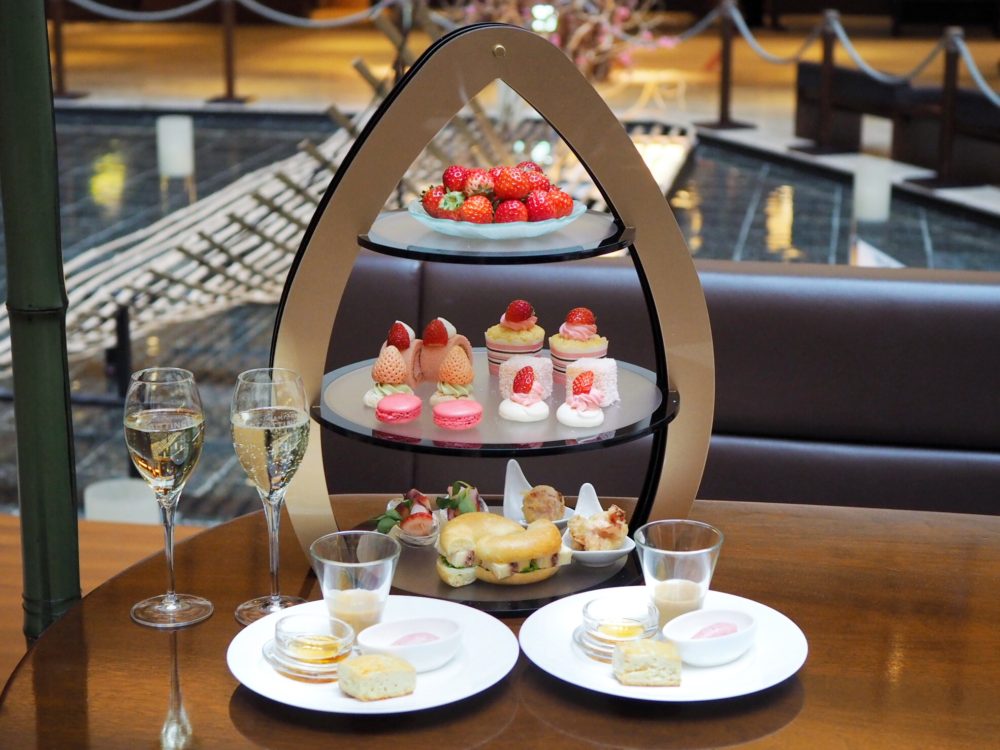 ストリングスホテル東京インターコンチネンタルの『イチゴとメープルのアフタヌーンティー』