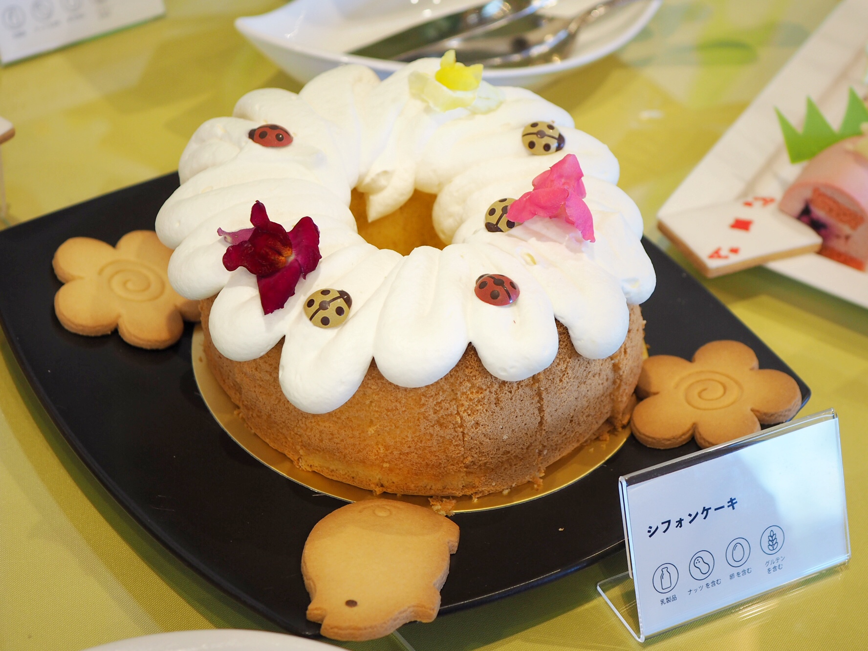 ホテル インターコンチネンタル 東京ベイのアリスのイースター デザート＆ランチブッフェ