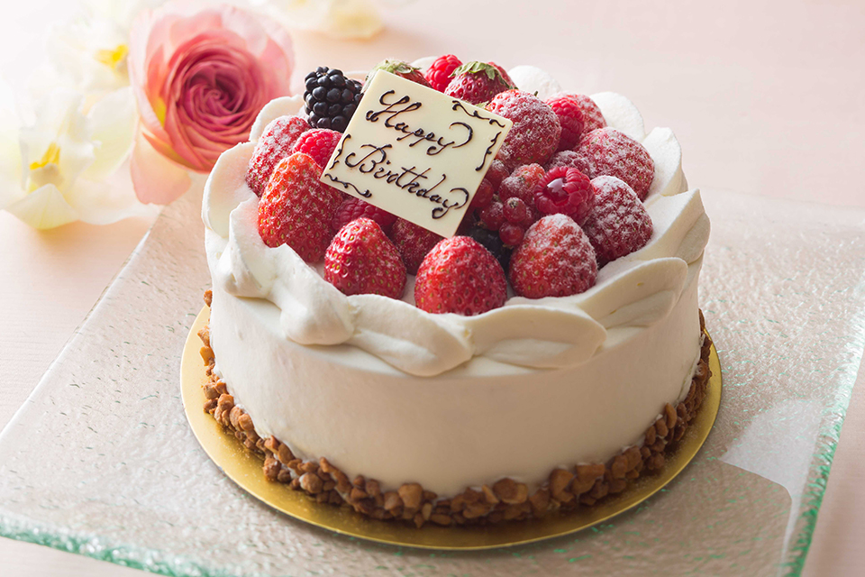 セルリアンタワー東急ホテル,誕生日ケーキ,季節のショートケーキ