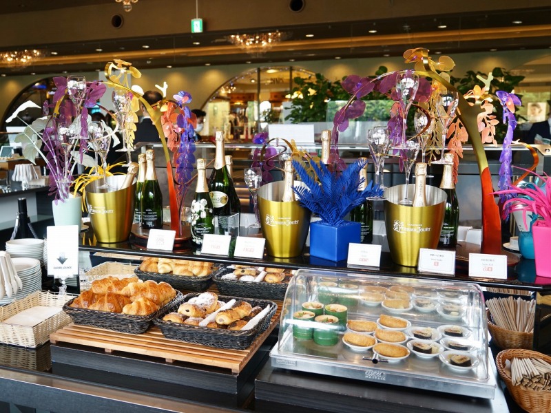 ホテルニューオータニ（東京）のスーパースイーツビュッフェ2021～抹茶とメロンとチョコレートスイーツプレゼンテーション～