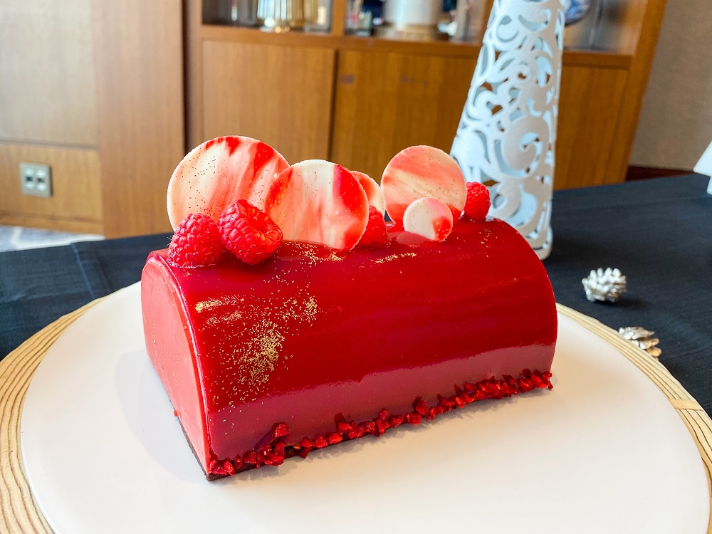 ストリングスホテル東京インターコンチネンタルのクリスマスケーキ2021