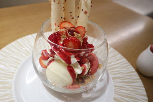 ヨックモック青山本店,BLUE BRICK LOUNGE