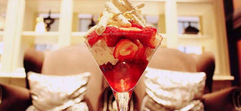 ホテル インターコンチネンタル 東京ベイ, 苺のアフタヌーンティー, ニューヨークラウンジ, INTERCONTINENTAL TOKYO BAY