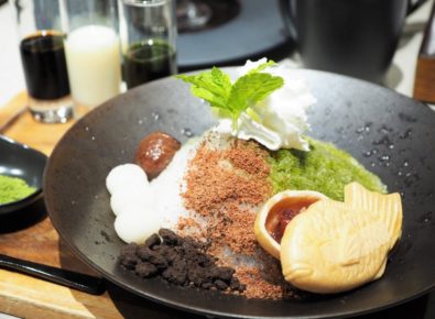 ザ ストリングス 表参道,カフェ&ダイニング ゼルコヴァ,Cafe & Dining ZelkovA,表参道,シェイブアイス,かき氷,抹茶,ZelkovA,スイーツ,ゼルコヴァ,抹茶とほうじ茶のBONSAI風シェイブアイス