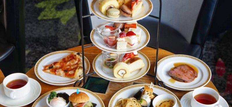 ホテルニューオータニ幕張のサンドウィッチ＆スイーツプレゼンテーション～ストロベリー＆フロマージュ～