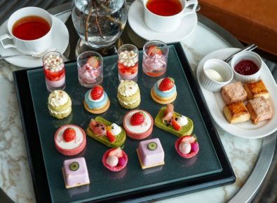 コンラッド東京の桜ストロベリーの春色アフタヌーンティー