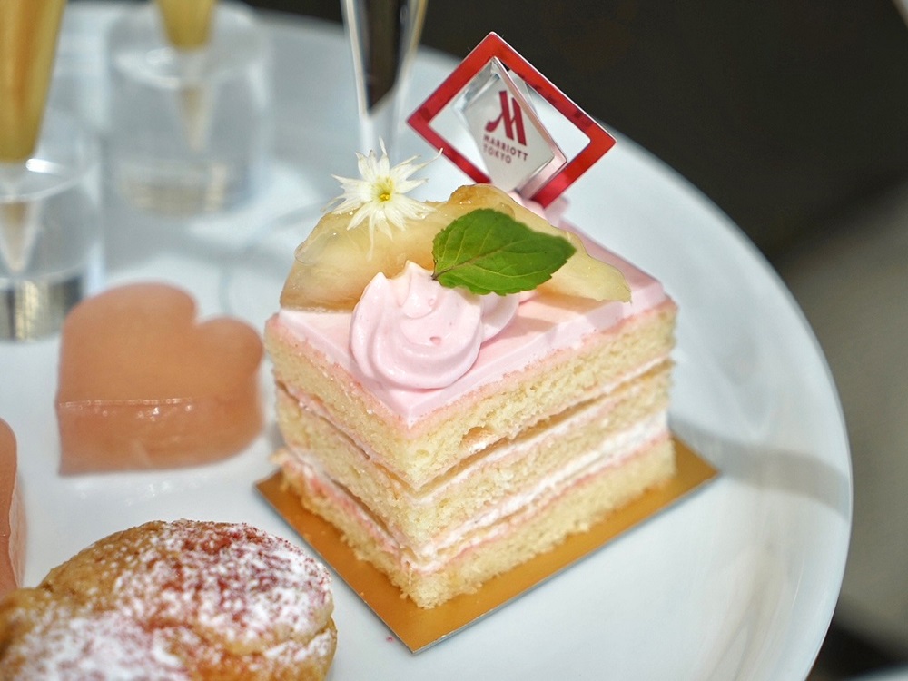 東京マリオットホテルのPeach PINK Afternoon Tea