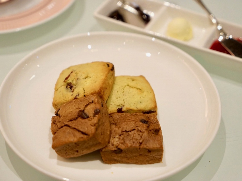 ホテル インターコンチネンタル 東京ベイのチェリーアフタヌーンティー with リンツチョコレート