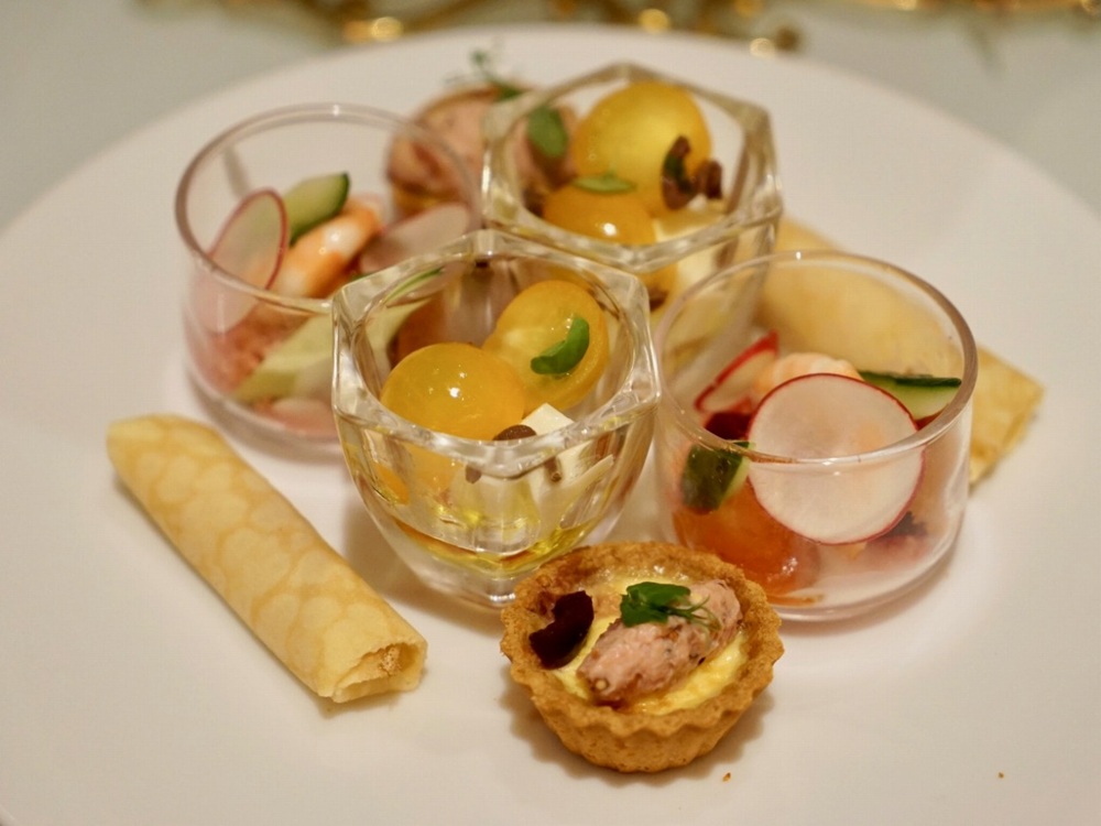 ホテル インターコンチネンタル 東京ベイのチェリーアフタヌーンティー with リンツチョコレート