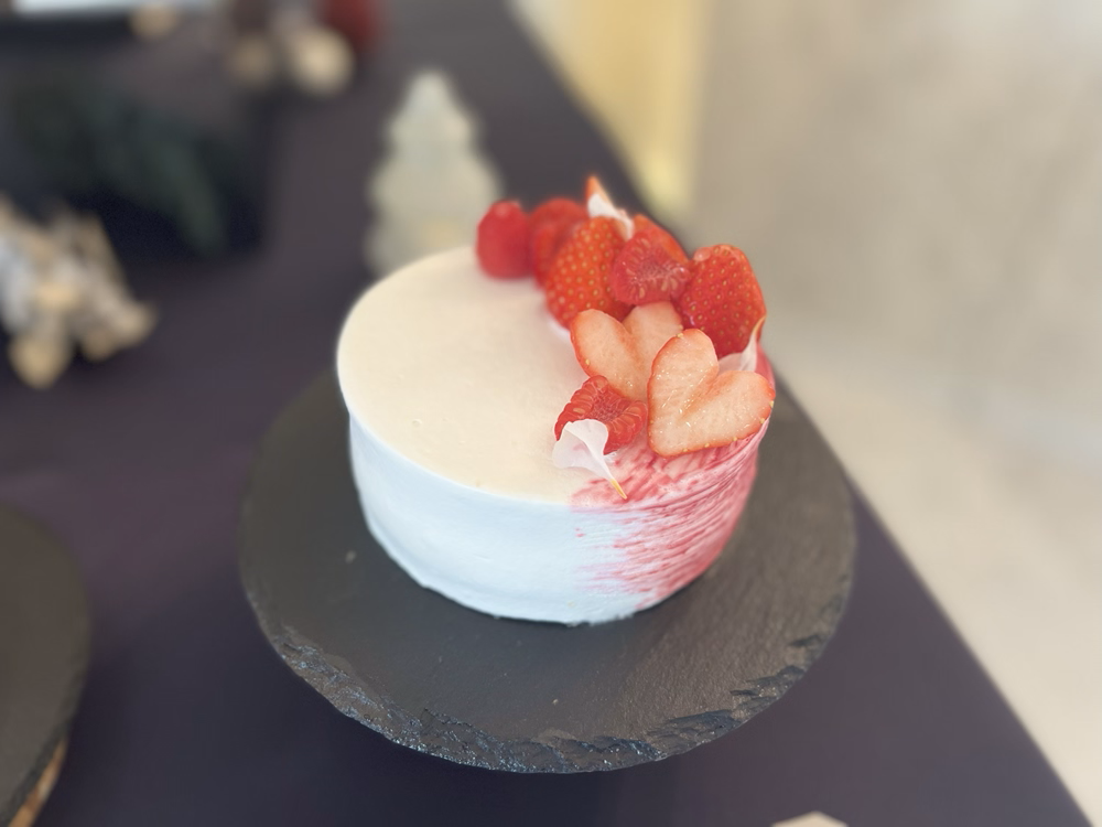ホテル インターコンチネンタル 東京ベイのクリスマスケーキ＆スイーツ コレクション2025