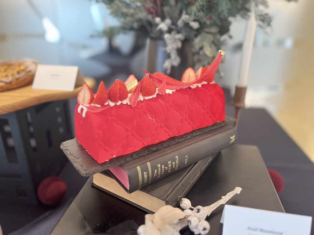ホテル インターコンチネンタル 東京ベイのクリスマスケーキ＆スイーツ コレクション2025