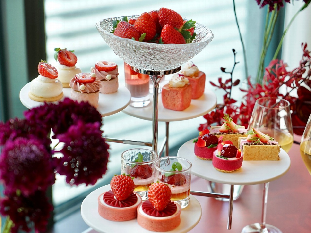 コンラッド東京のストロベリー・リュクス アフタヌーンティー