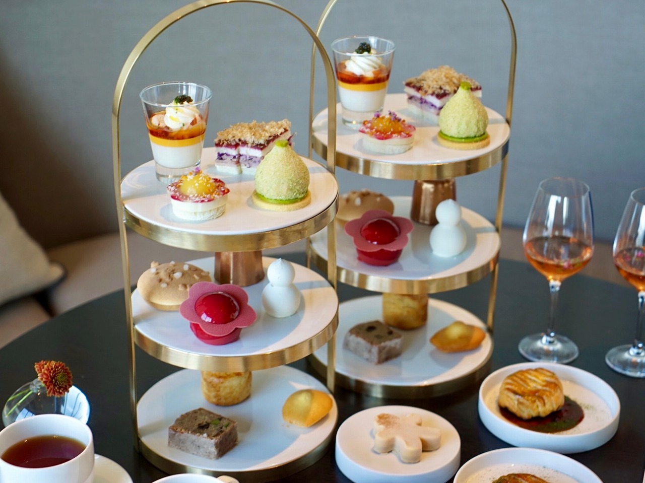 フォーシーズンズホテル東京大手町のスフェスティブ アフタヌーンティー