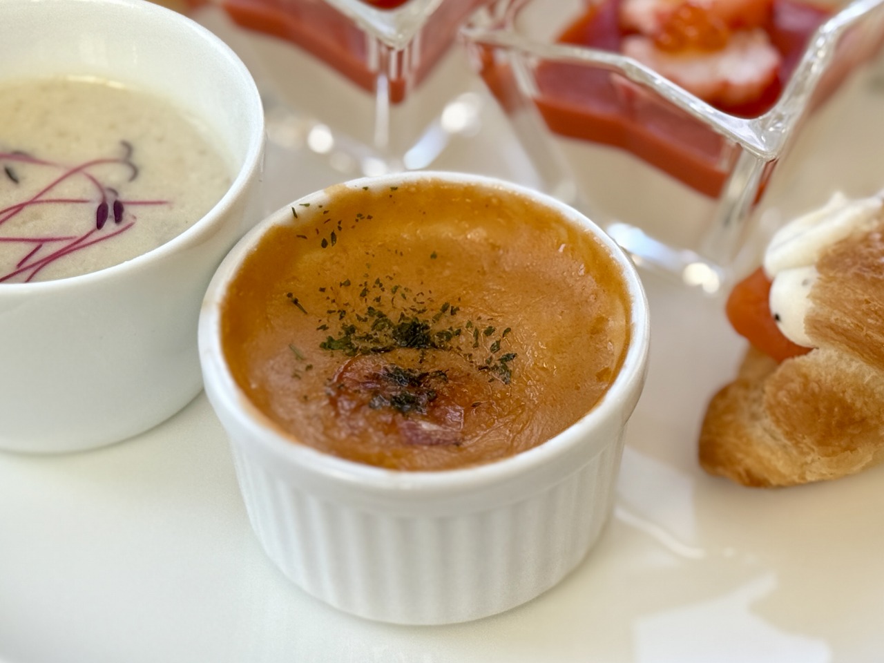 東京マリオットホテルのStrawberry × White Chocolate Afternoon Tea