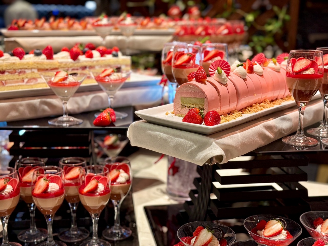 横浜ベイシェラトン ホテル&タワーズのナイトスイーツブッフェ 「Sweets Parade」～ストロベリー～