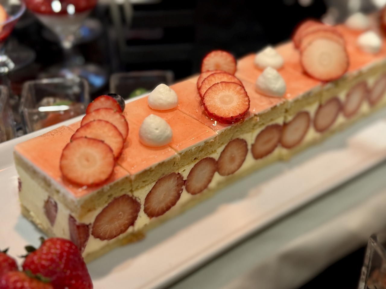 横浜ベイシェラトン ホテル&タワーズのナイトスイーツブッフェ 「Sweets Parade」～ストロベリー～