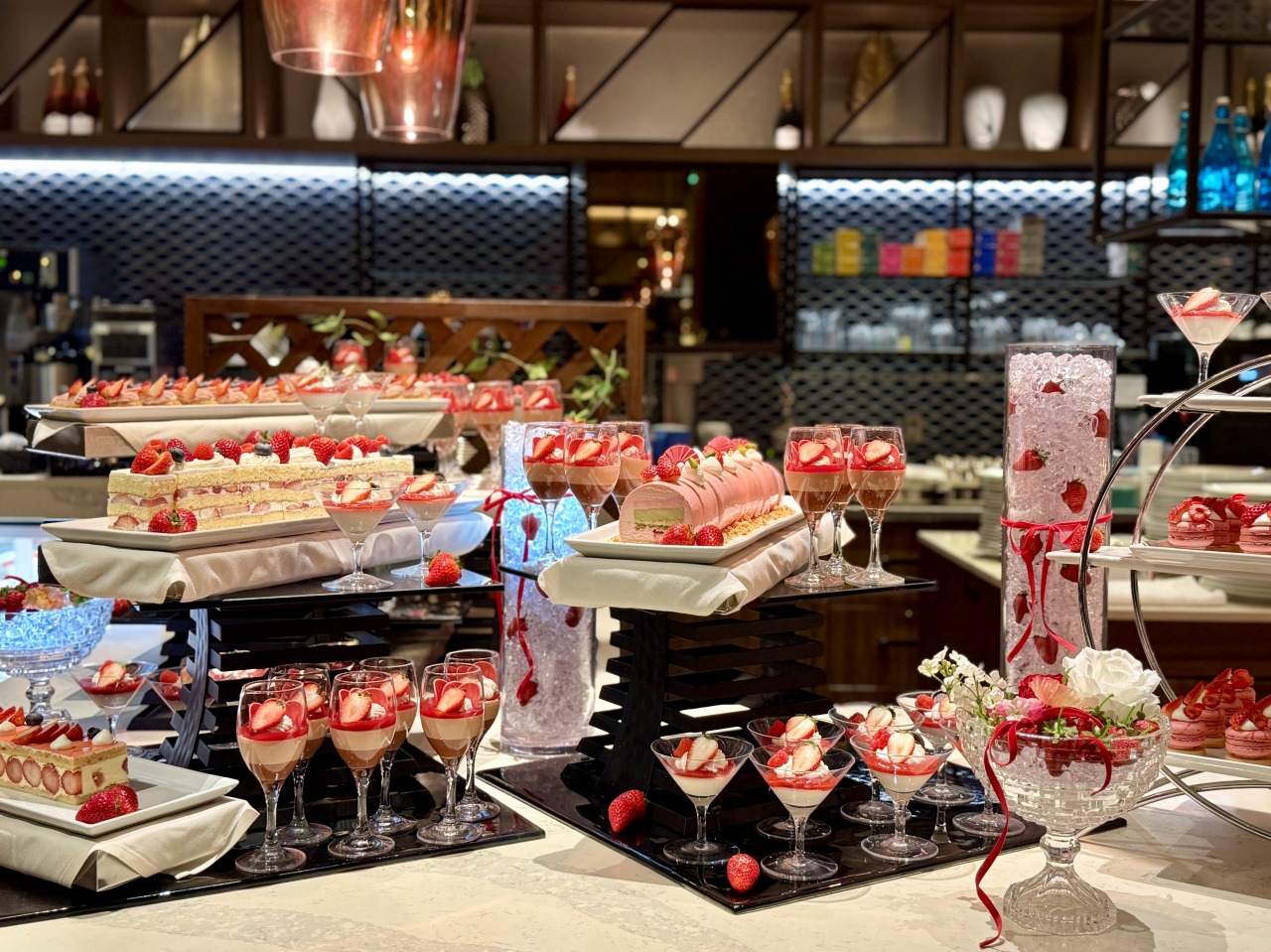 横浜ベイシェラトン ホテル&タワーズのナイトスイーツブッフェ 「Sweets Parade」～ストロベリー～