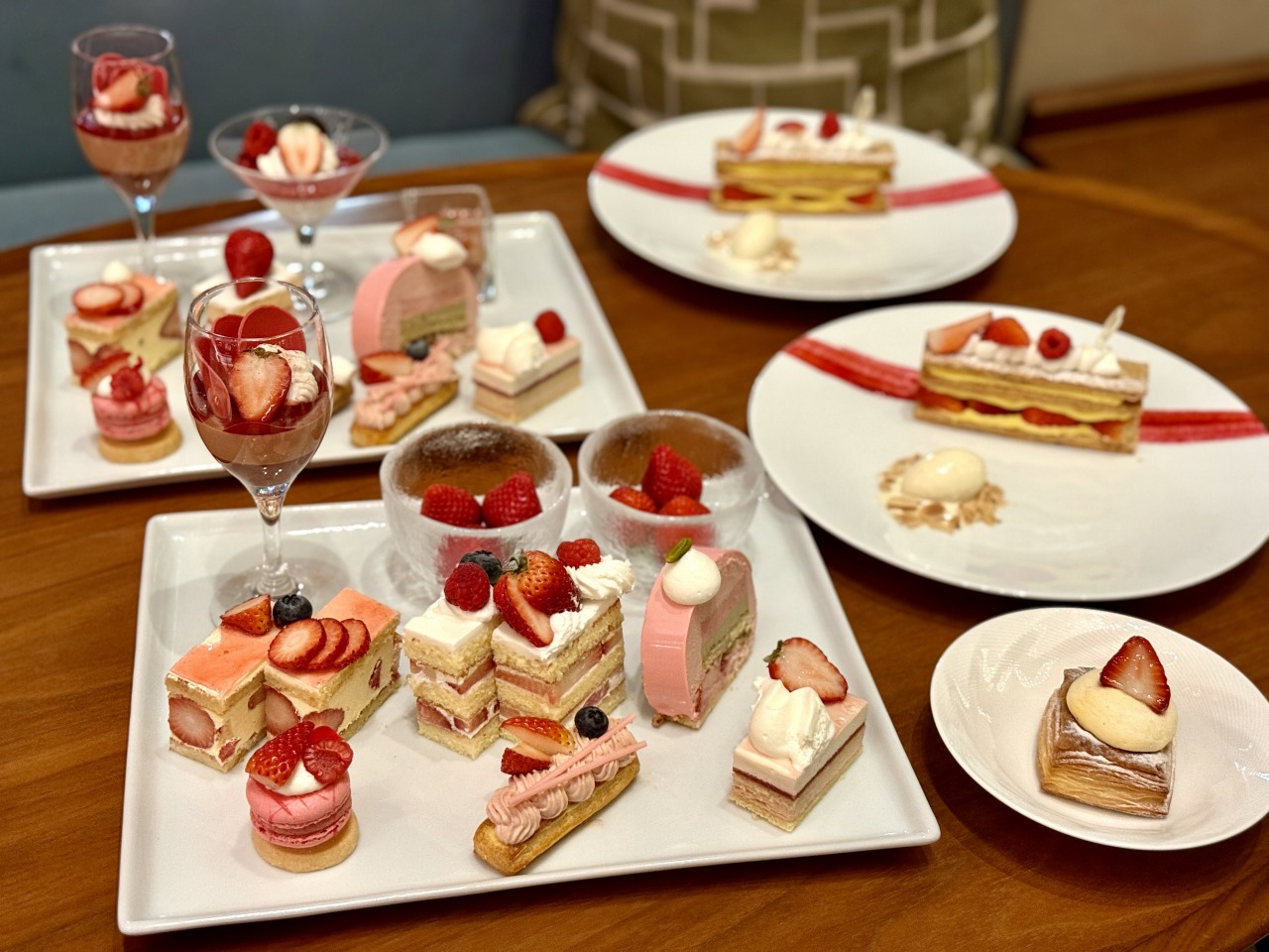 横浜ベイシェラトン ホテル&タワーズのナイトスイーツブッフェ 「Sweets Parade」～ストロベリー～
