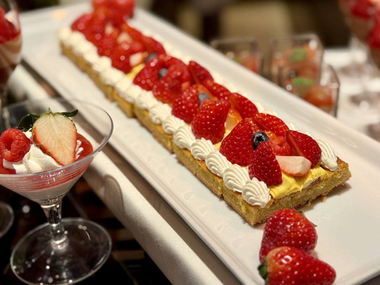 横浜ベイシェラトン ホテル&タワーズのナイトスイーツブッフェ 「Sweets Parade」～ストロベリー～