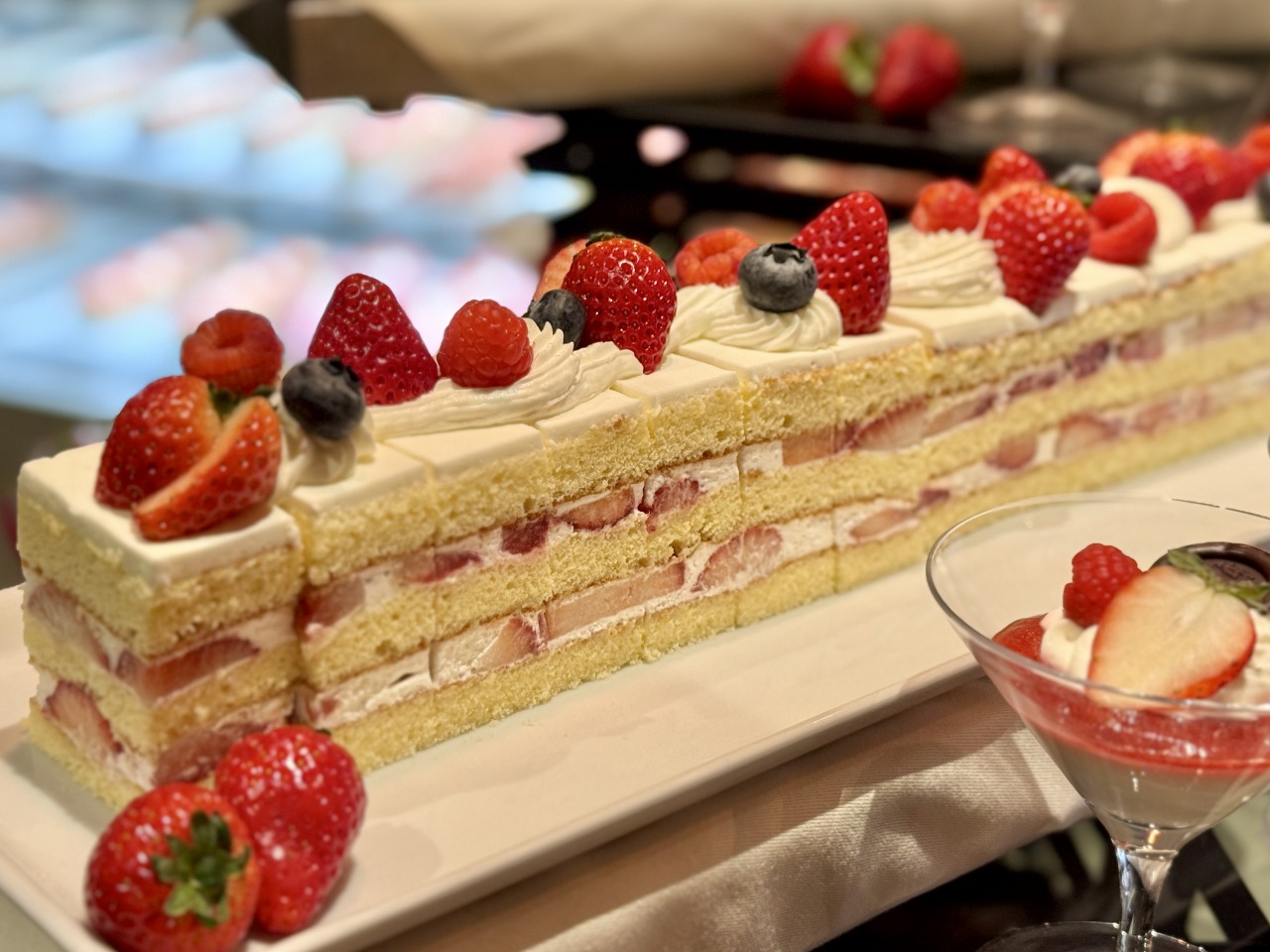 横浜ベイシェラトン ホテル&タワーズのナイトスイーツブッフェ 「Sweets Parade」～ストロベリー～