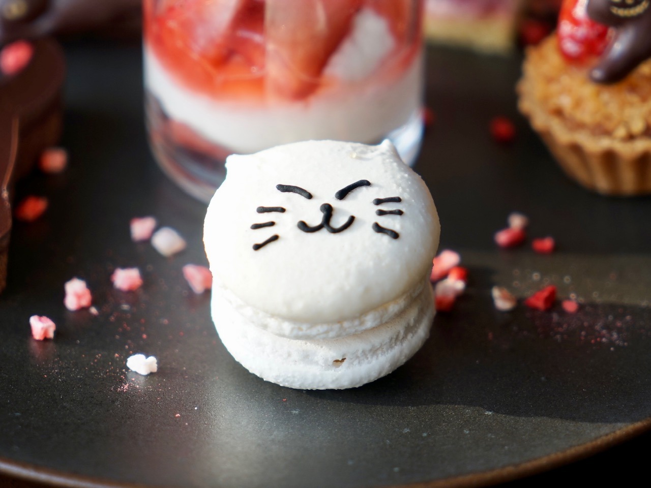 グランド ハイアット 東京のストロベリー&キャット アフタヌーンティー