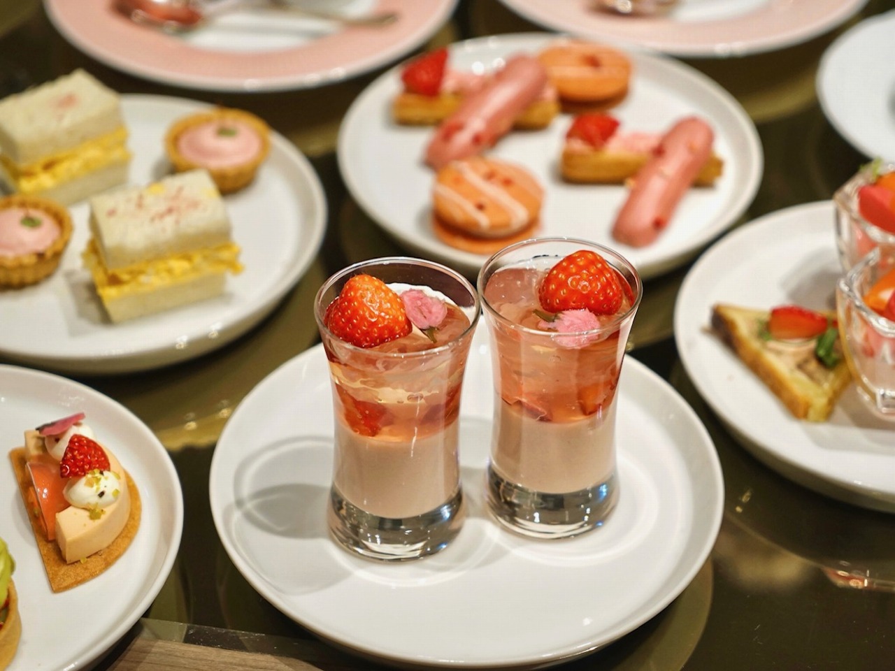 ホテル インターコンチネンタル 東京ベイのストロベリーブロッサムアフタヌーンティー