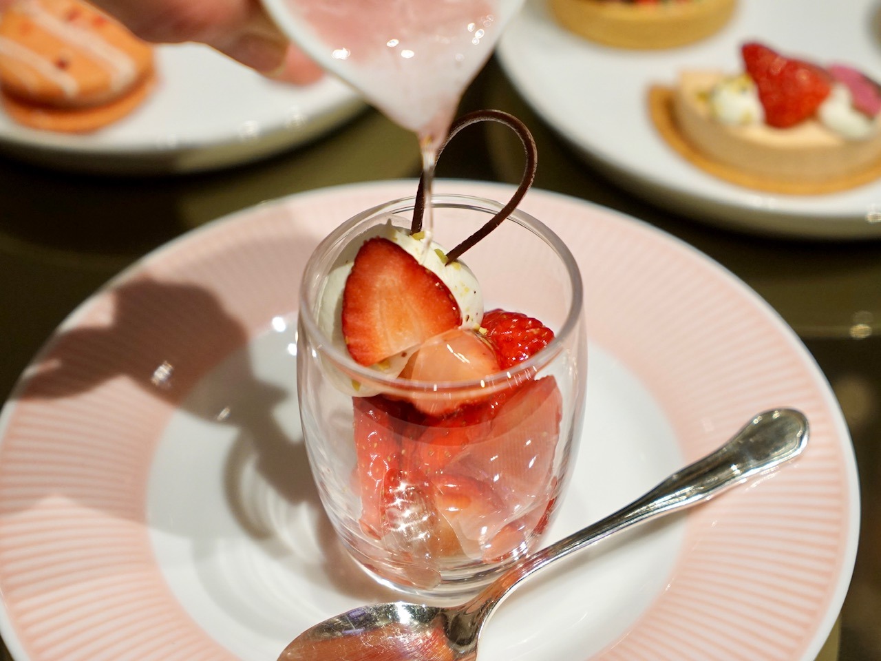 ホテル インターコンチネンタル 東京ベイのストロベリーブロッサムアフタヌーンティー