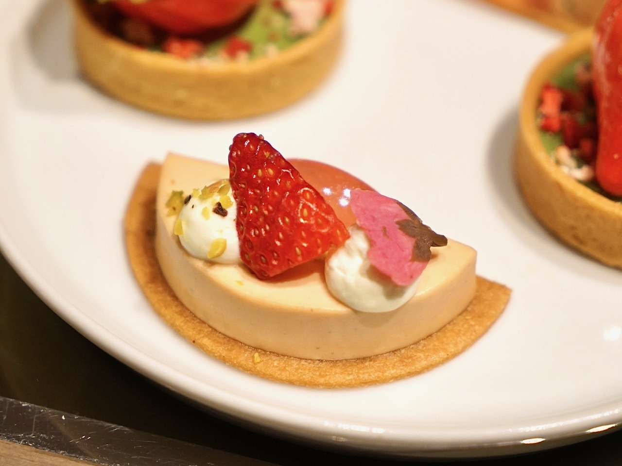 ホテル インターコンチネンタル 東京ベイのストロベリーブロッサムアフタヌーンティー